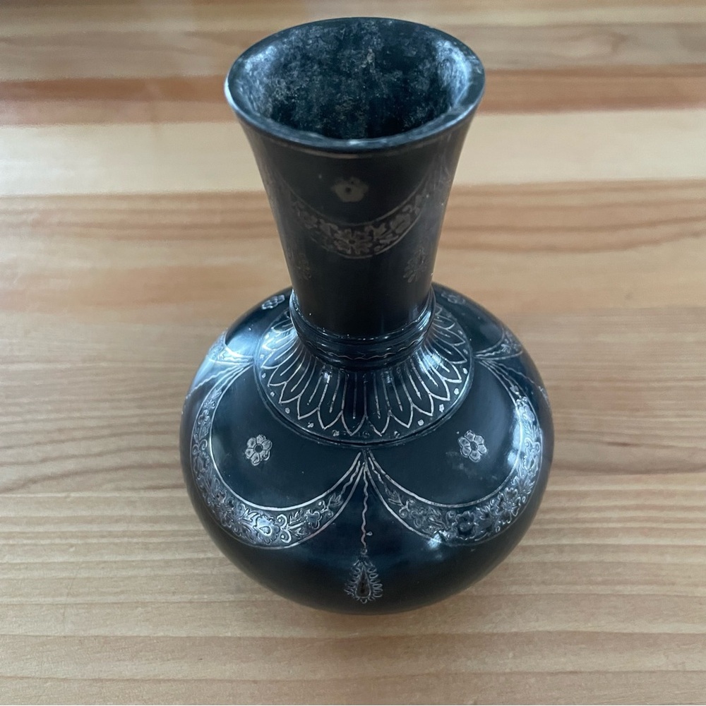 Elegant Black and Silver vase from the 1800’s
